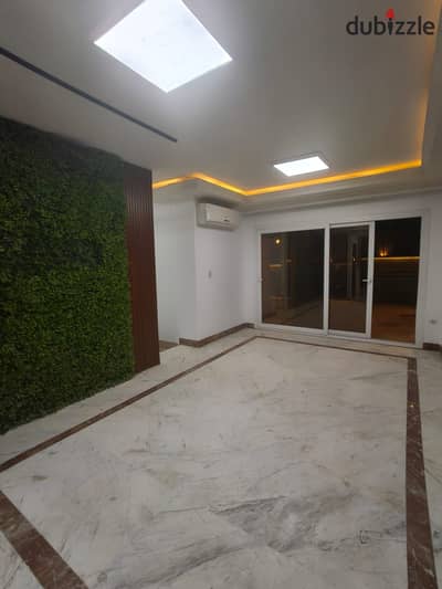 350m² administrative duplex for rent, including air conditioning, in First Settlement, New Cairo.
