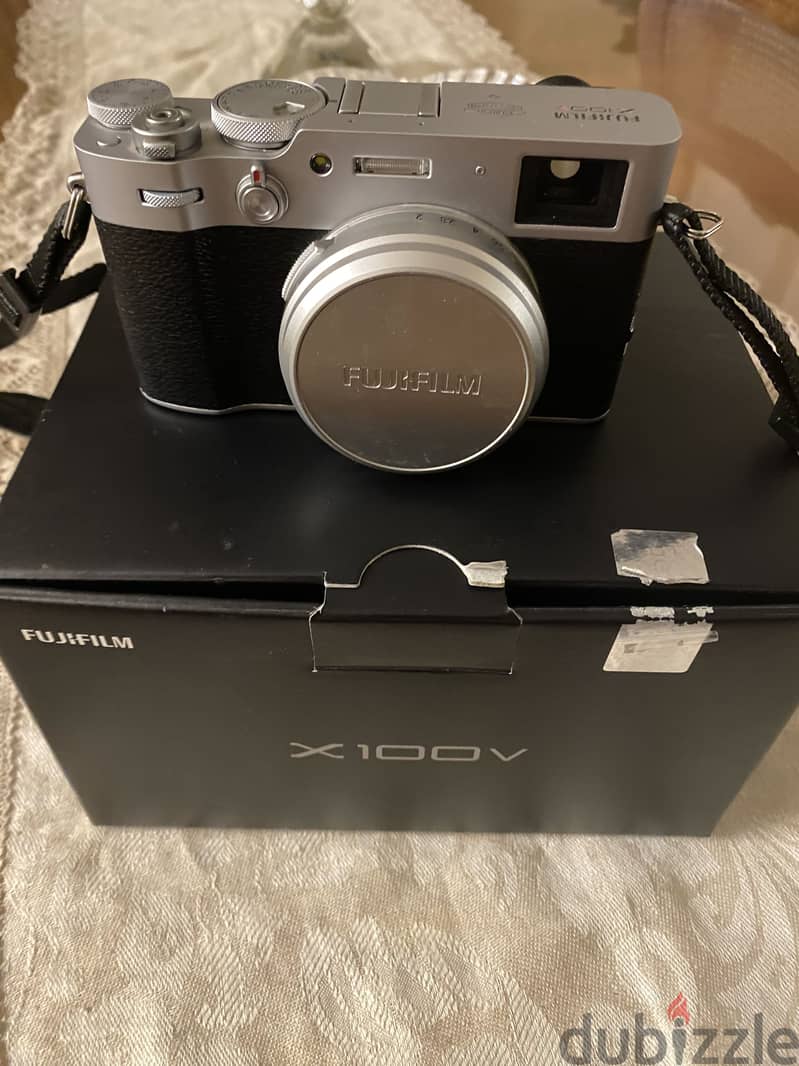 Fujifilm x100V like new 1