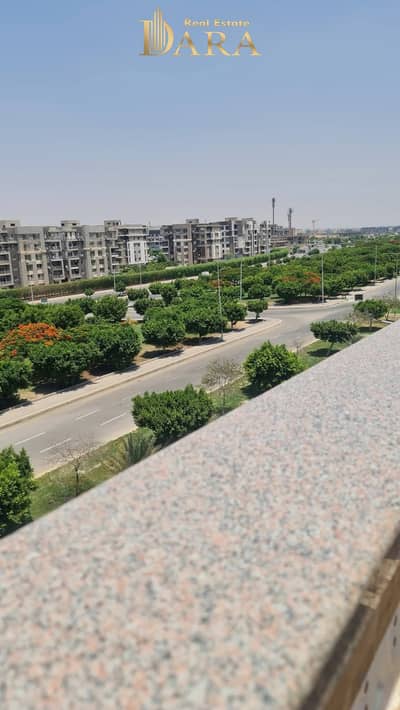 Penthouse for sale, ultra super lux in the ninth district directly on the green belt