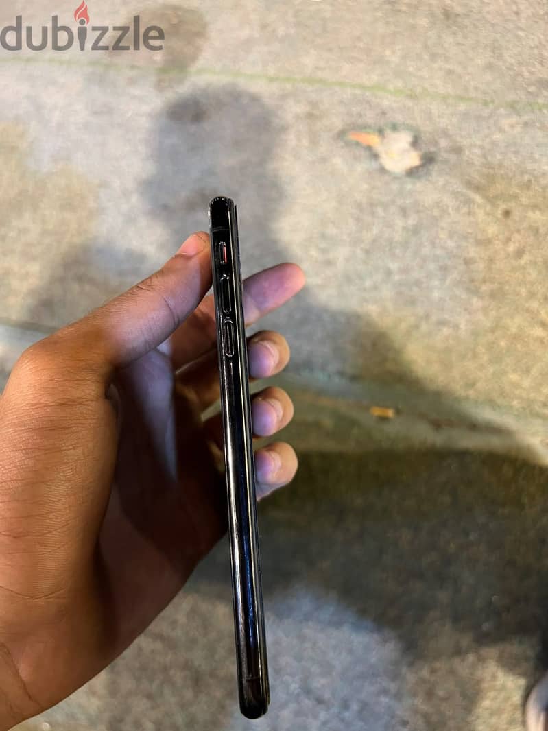 Apple - iPhone XS Max 3