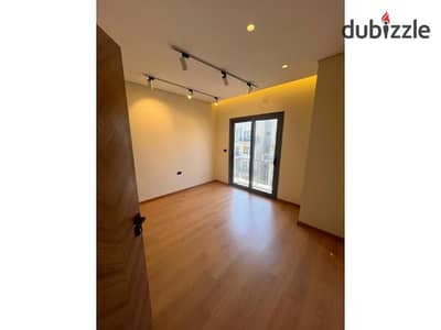 3BR Super lux apartment for SALE in Sodic Eastown , New Cairo -  First use apartment  -  east park phase