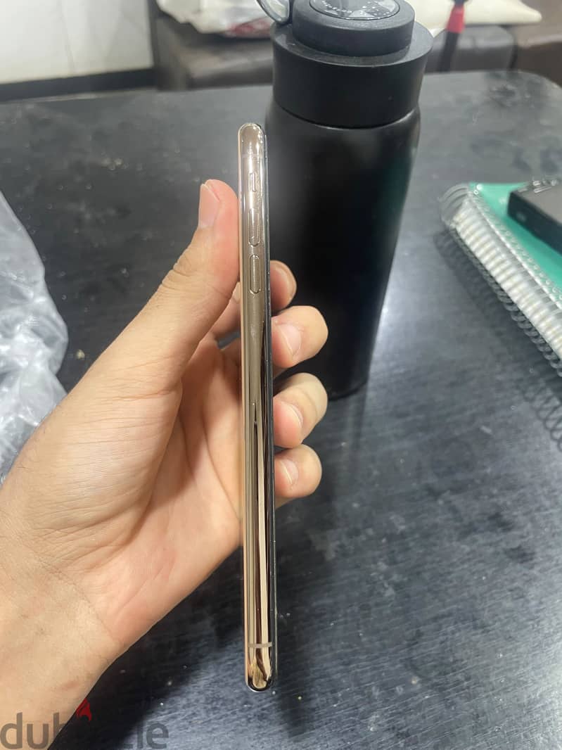 Apple - iPhone XS Max 3