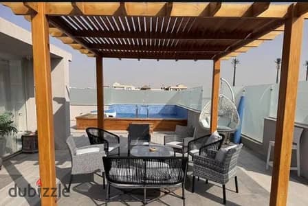 Penthouse with private swimming pool for SALE in Galleria moon valley compound , New Cairo -  High-end finishing -  Prime location