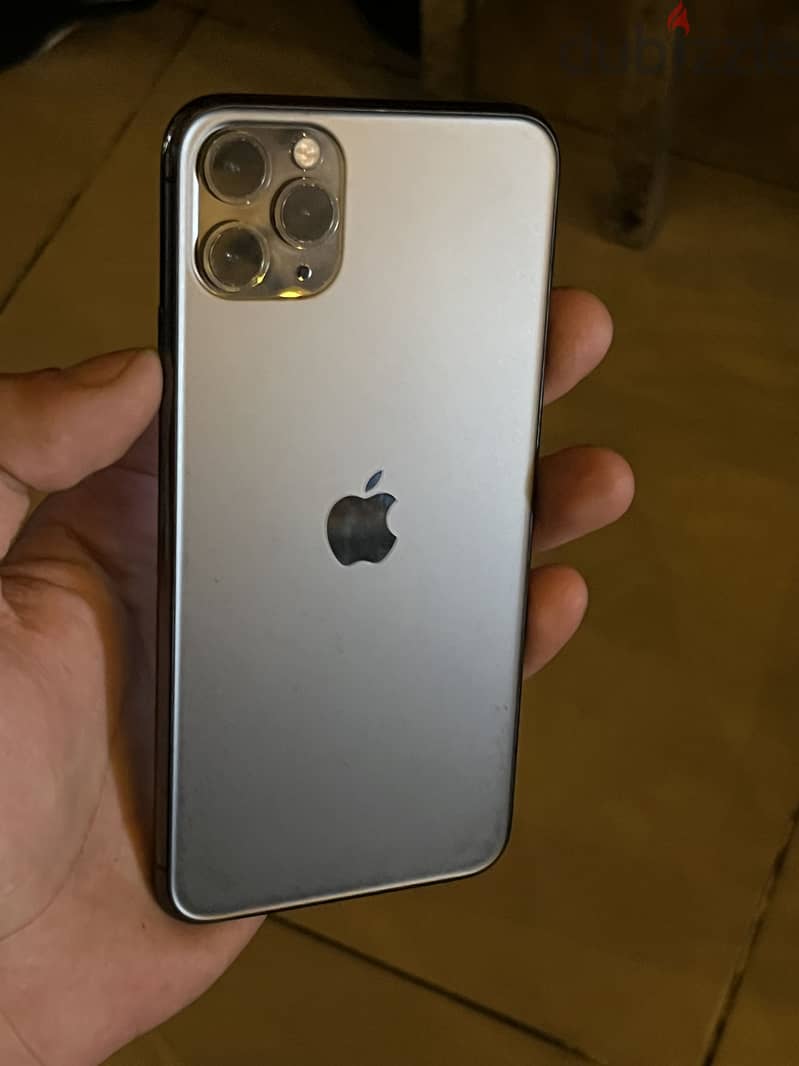 Apple - iPhone 11 Pro Max 3