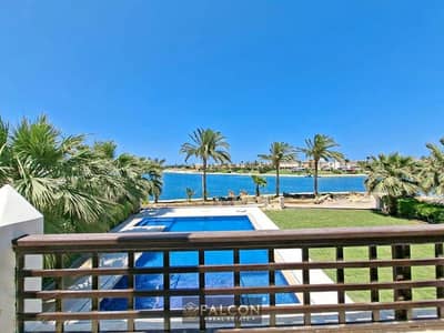 VIP apartment for sale in Marina 8, directly on the lagoon, next to Alamein Towers and the marina, fully finished. VIP apartment for sale in Marina 8, directly on the lagoon, next to Alamein Towers and the marina, fully finished.