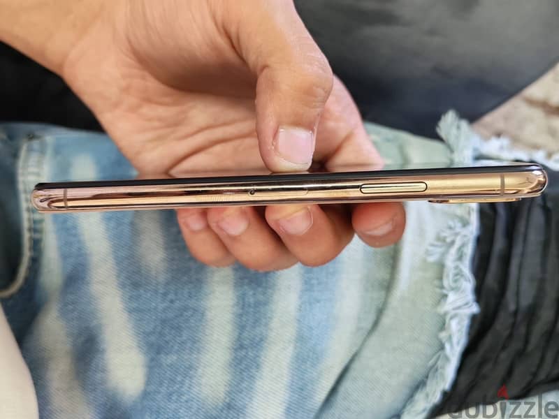Apple - iPhone XS 4