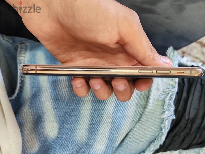 Apple - iPhone XS 6