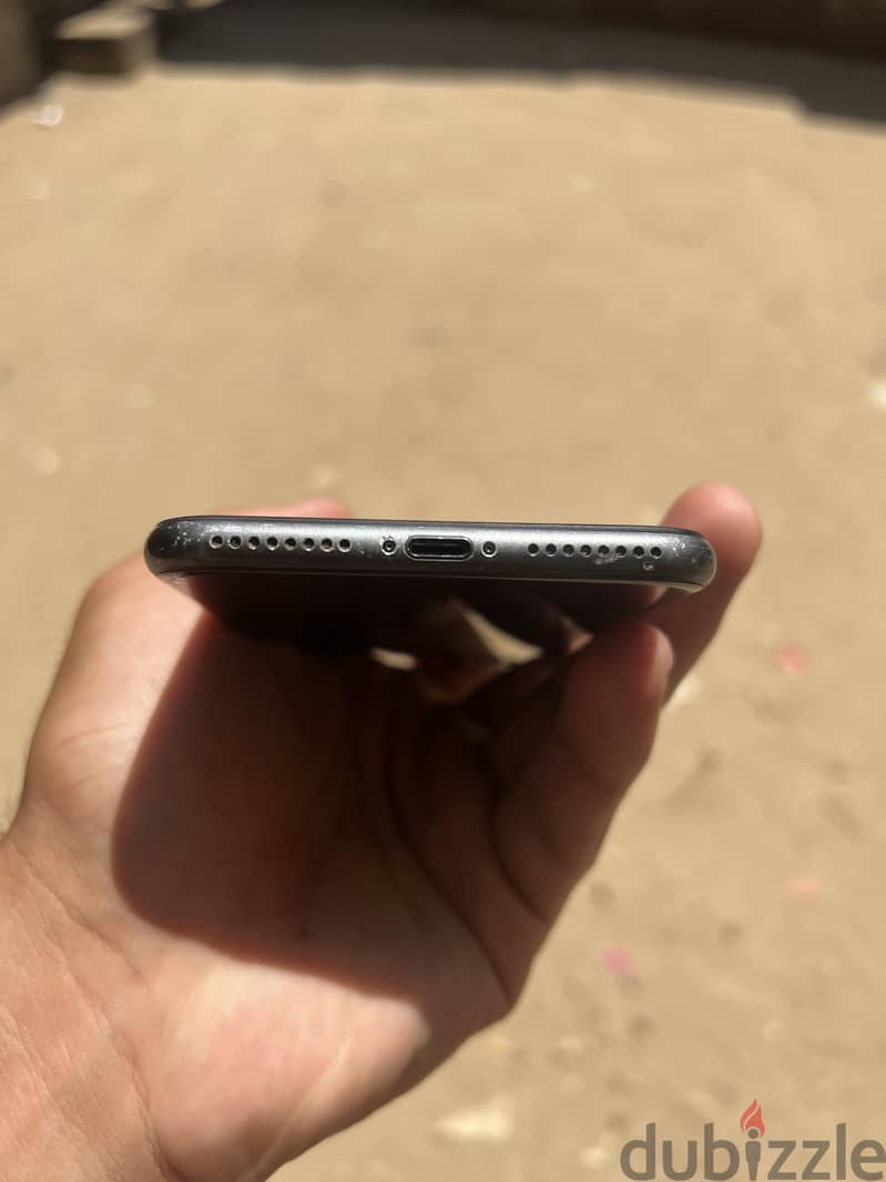 Apple - iPhone 8 Plus 4