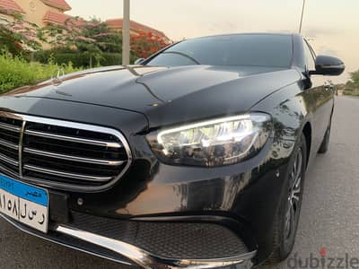 Mercedes-Benz E300 2022