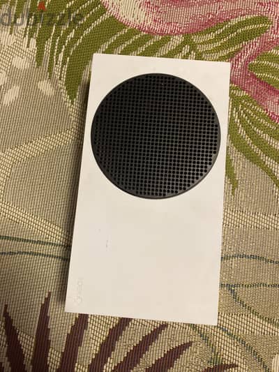 Xbox series s بحاله ممتازه