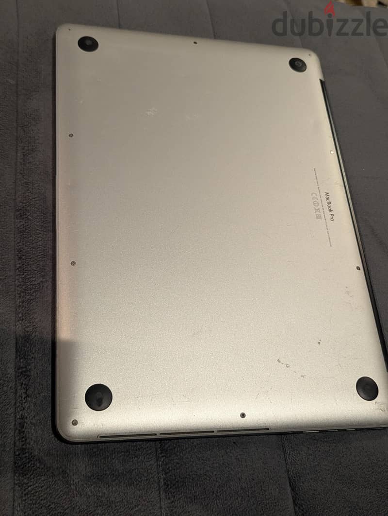MacBook pro 15 inch 5