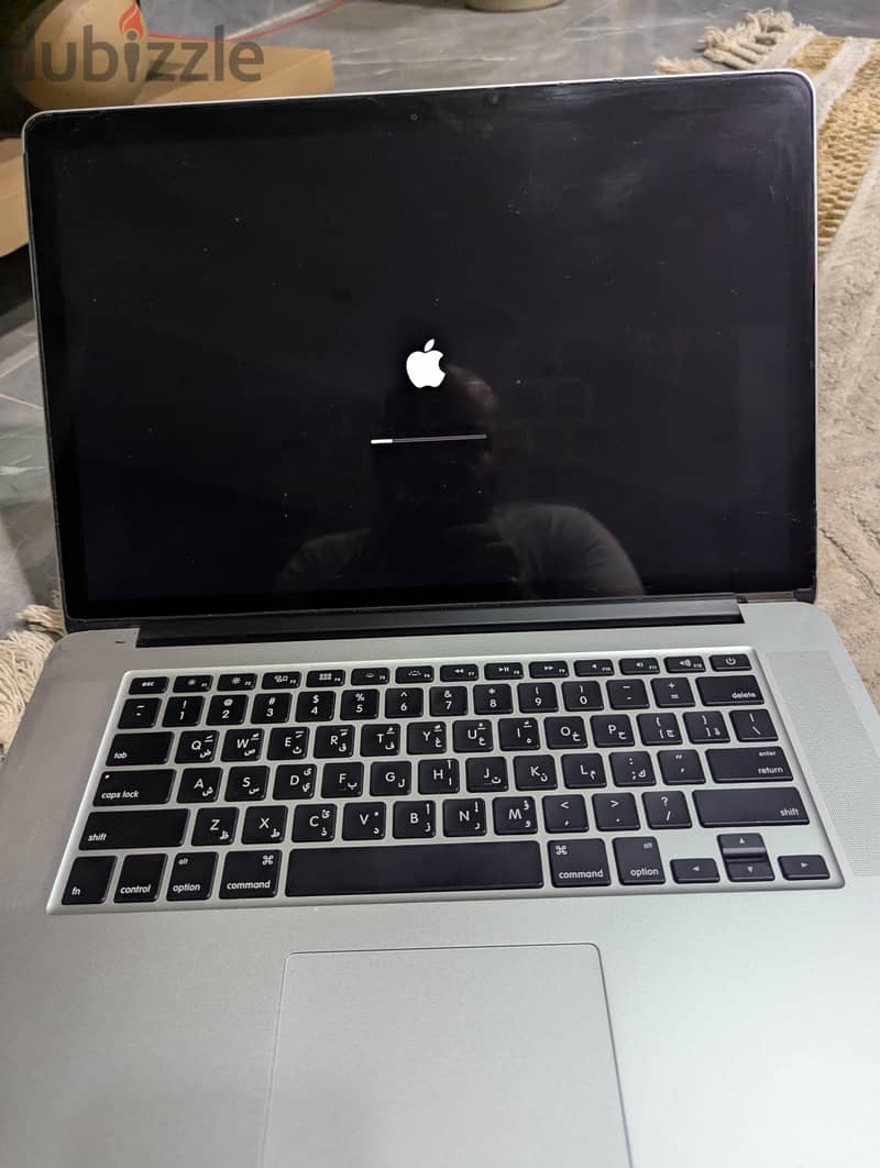 MacBook pro 15 inch 8