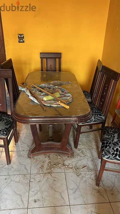 سفرة ب ٦ كراسي وزجاج