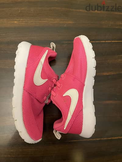 Nike sneakers pink size 30/31 original