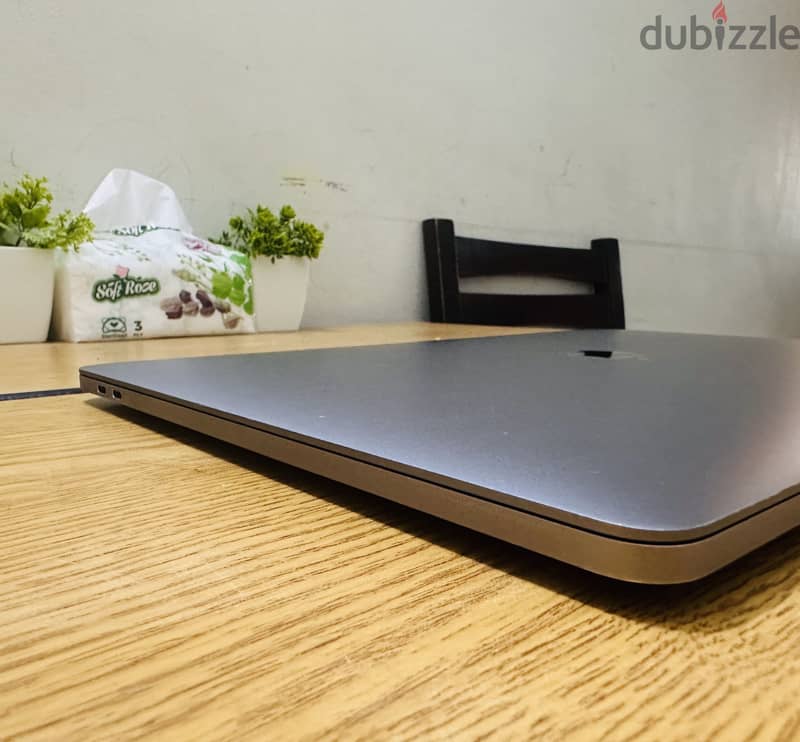 MacBook pro 15 inch.  Core i7 2