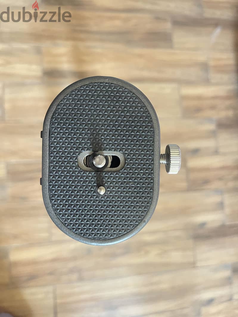 Heavy Duty Camera Tripod 2