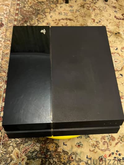 PS4 500GB for sale (broken controller)