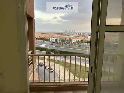 For rent in Madinaty, a new law apartment, 65 sq m in B11, special finishing, street view, strip mall, unobstructed sea view, very close to services,