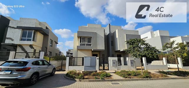 Duplex family house for sale in Hyde Park New Cairo under market price prime location ready opportunity