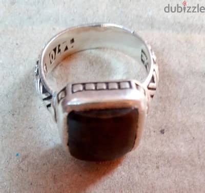خاتم فضه عيار ٩٩٠ بحجر زبرجد مصرى