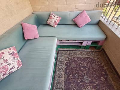 ركنة حرف L للبلكونات و الرووف بحالة ممتازة