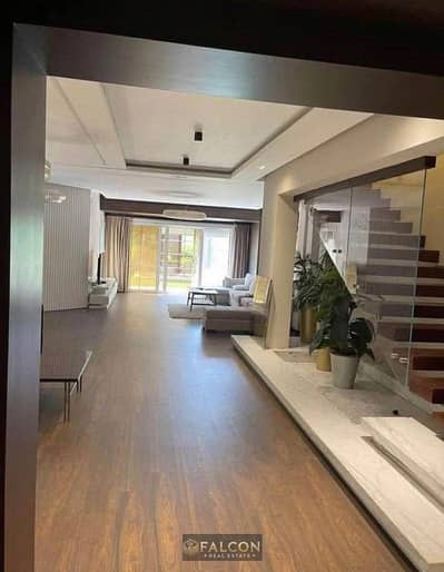 Townhouse villa, 152 sq m, 3 master bedrooms, 2 floors, for sale in Sarai Compound on the Suez Road, next to Madinaty and opposite Al Shorouk