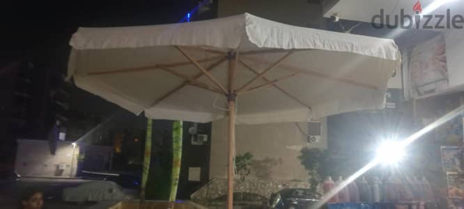 مظلة كبيرة استعمال شهر