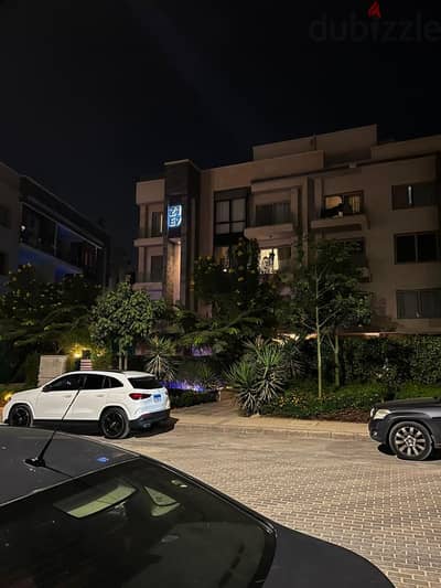 Apartment in Gallaria MoonValley Compound
