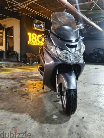 Suzuki Bergman 400