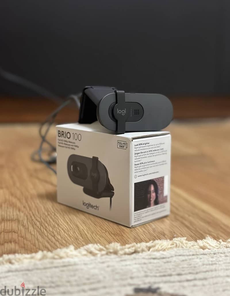 Logitech Brio 100 Full HD 1080p Webcam - GRAPHITE 1
