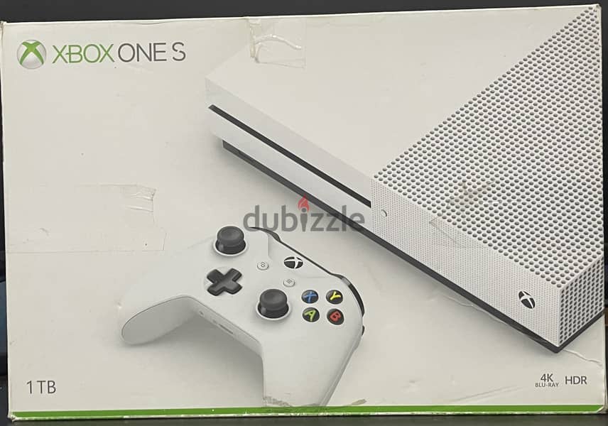 Xbox 1 S with Kinect and 2 controllers 1