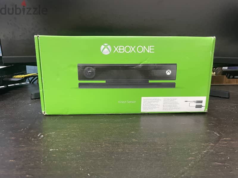 Xbox 1 S with Kinect and 2 controllers 5