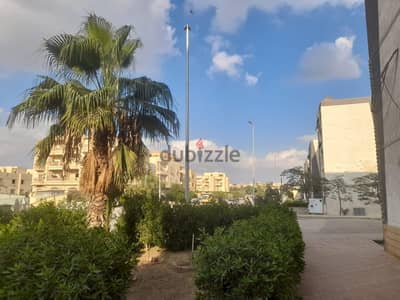للاستثمار شقة للبيع بالفرش بالحى الثالث  مساكن الجهاز  متأجرة  مفروش