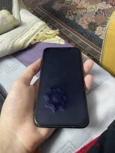 Apple - iPhone 11