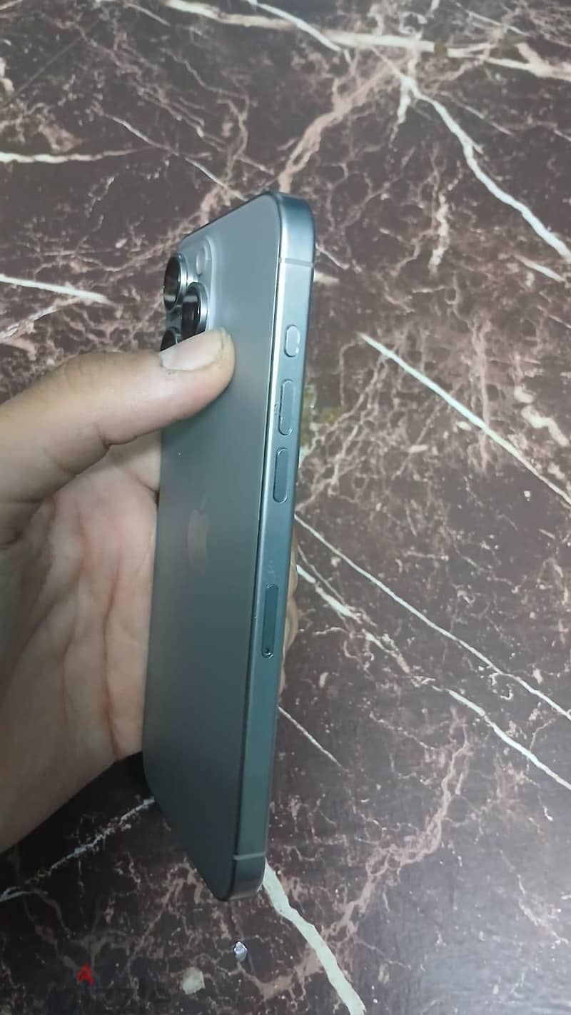 Apple - iPhone 15 Pro Max 3