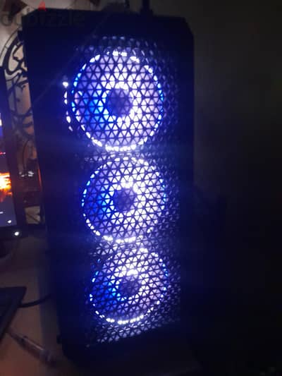 تجميعه كومبيوتر 3060ti.    ٨ جيجا تفاصيل اكتر فالبايو
