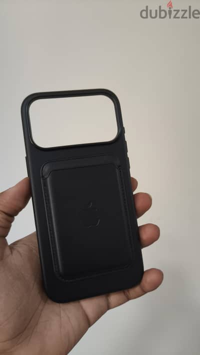 Covers iPhone 17 Pro Max