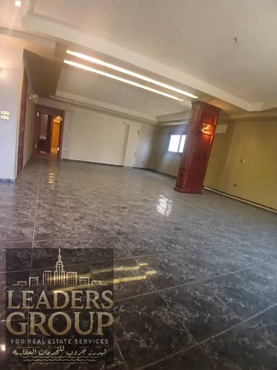 Administrative headquarters for rent in Sheraton Code H161 Square of the ministry, third floor