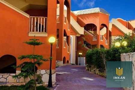 140m² chalet for sale in Bungalows Village (North Coast, El Alamein/El Hammam area, Matrouh). Fully finished and ready for viewing; installment plans