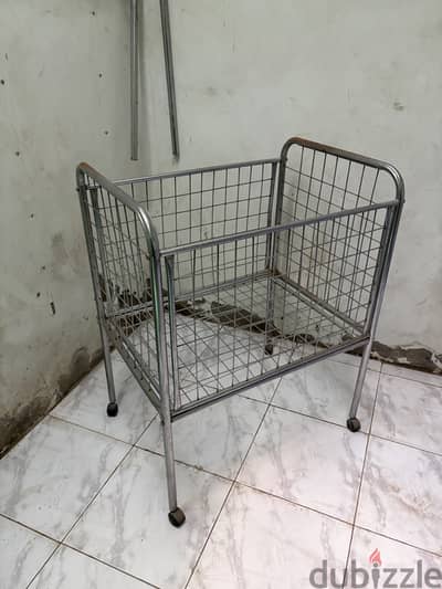 فرشة محل ملابس اعرض سعرك