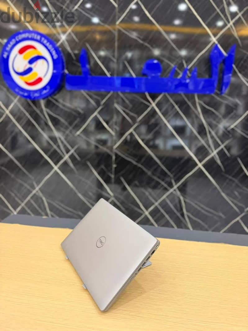  Dell Latitude 3550 1