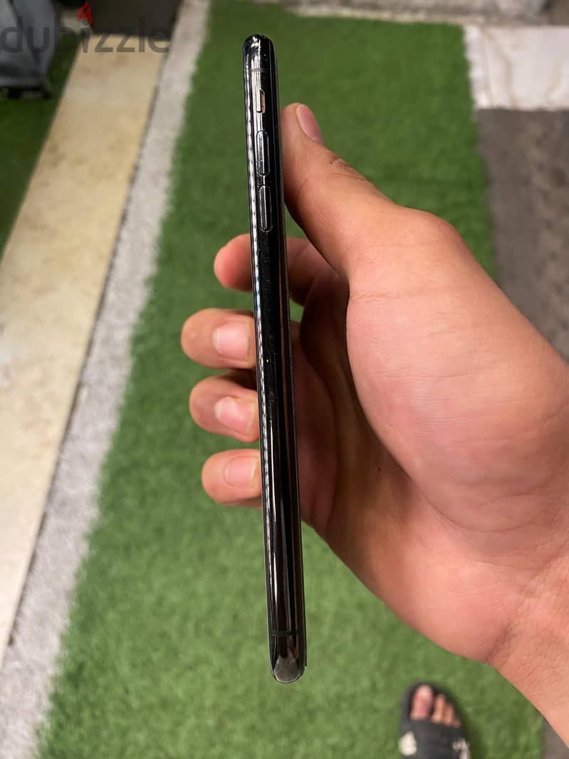 Apple - iPhone XS Max 3