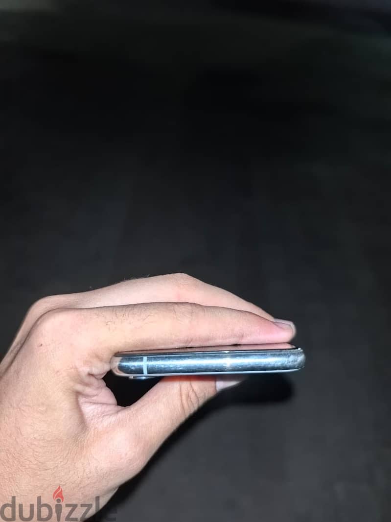 Apple - iPhone XS 4
