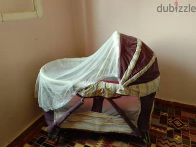 سرير اطفال