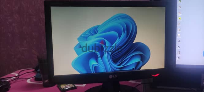 LG LCD Monitor 19 inch