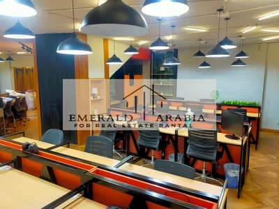 An administrative building suitable for large corporations in the best location of its business square