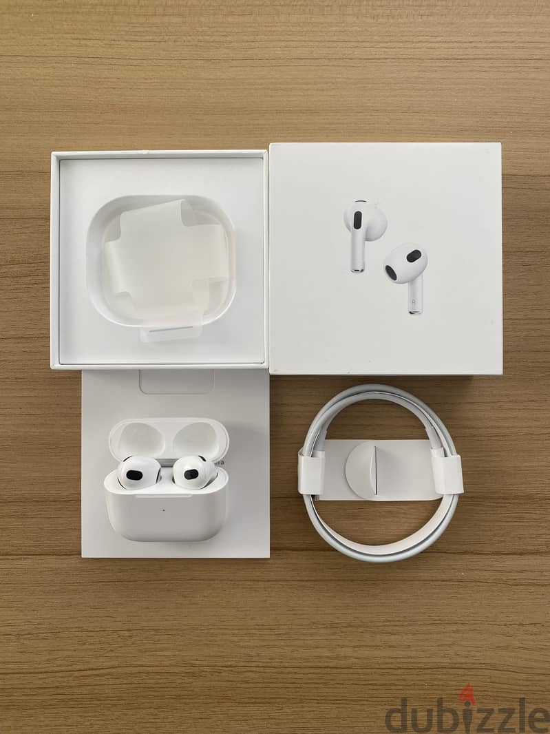 Apple AirPods 3 Form Apple Store USA 1