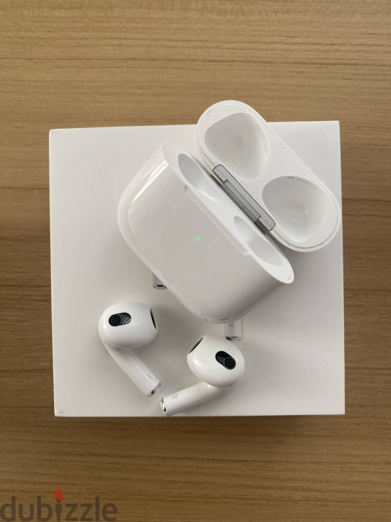 Apple AirPods 3 Form Apple Store USA 3