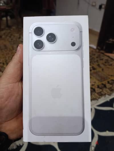 آبل - آيفون 17 برو ماكس