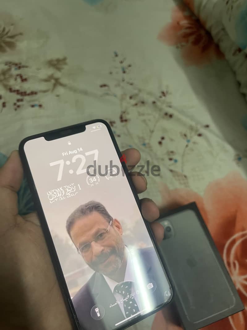 Apple - iPhone 11 Pro Max 9